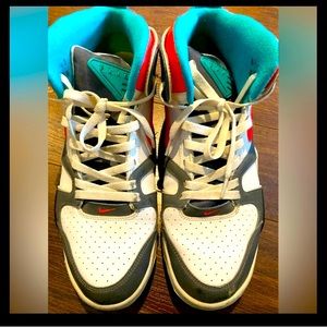 Nike shoes worn but in good condition size 12 no original box